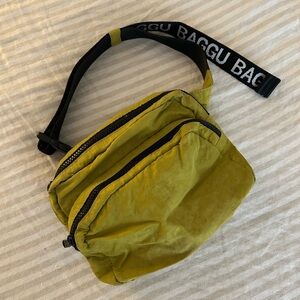 BAGGU Chartreuse Double-Zip Waist Bag